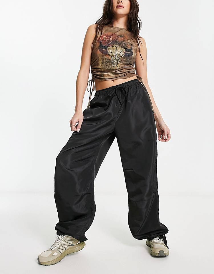 Signature 8 oversized nylon cargo pants in black